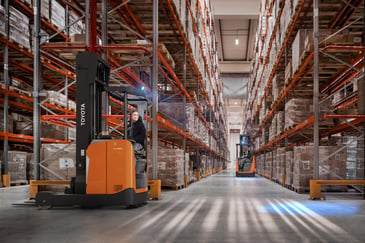 4 ways the new Toyota reach trucks improve performance